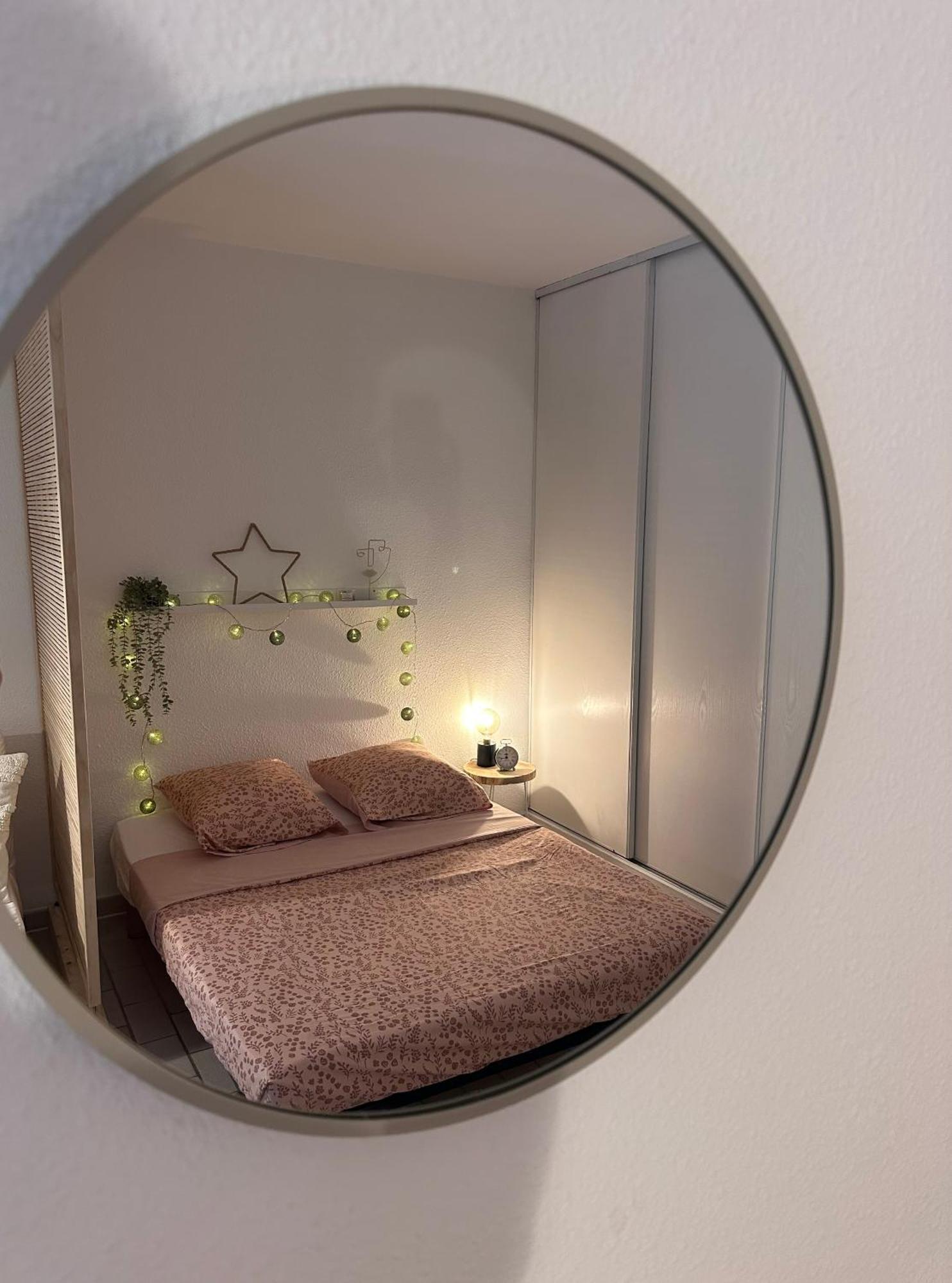 Sur Le Port De - A 2min Des Plages, Clim & Balcon Appartement Hyères